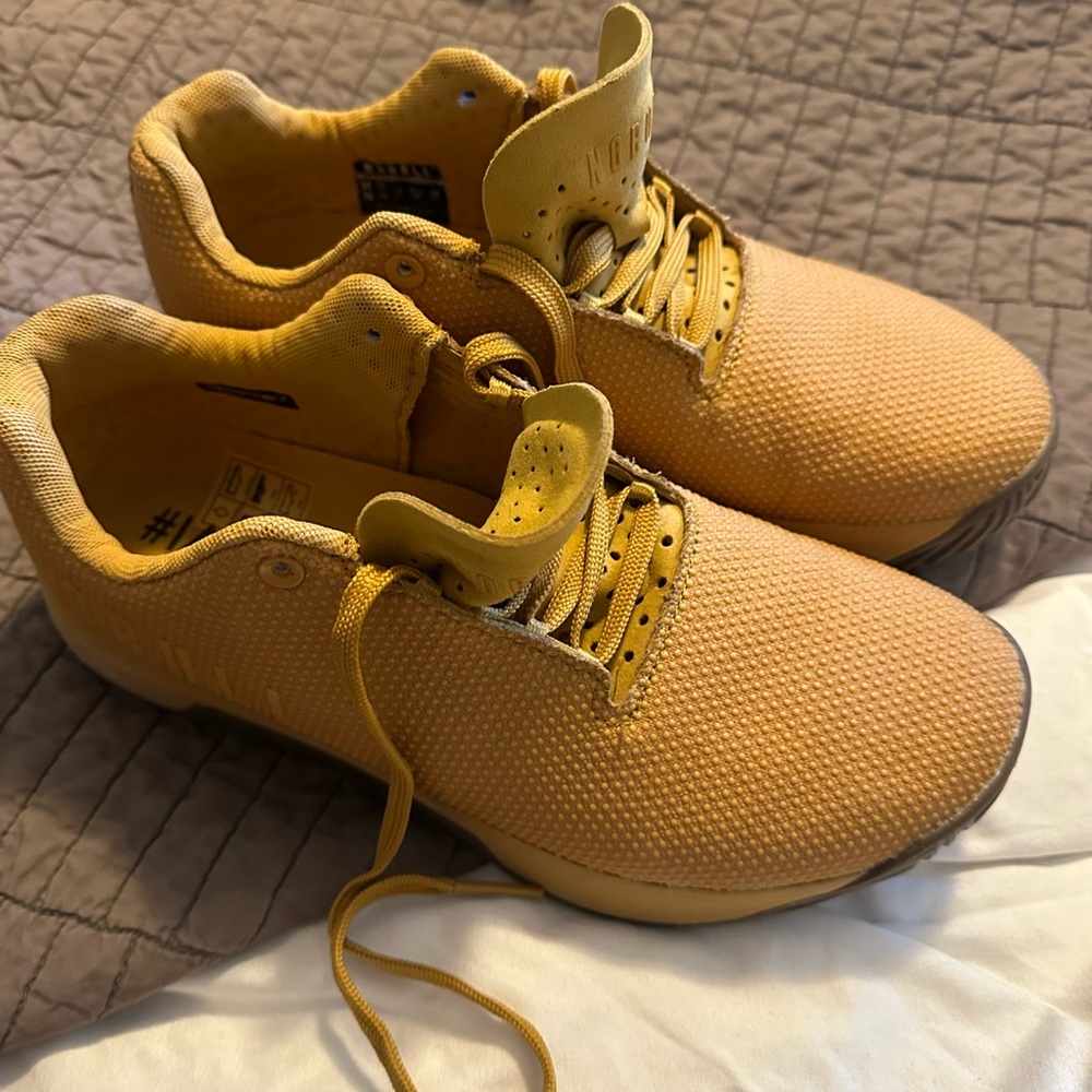 NOBULL trainer+ size 9 women’s. New, just don’t fit me right.